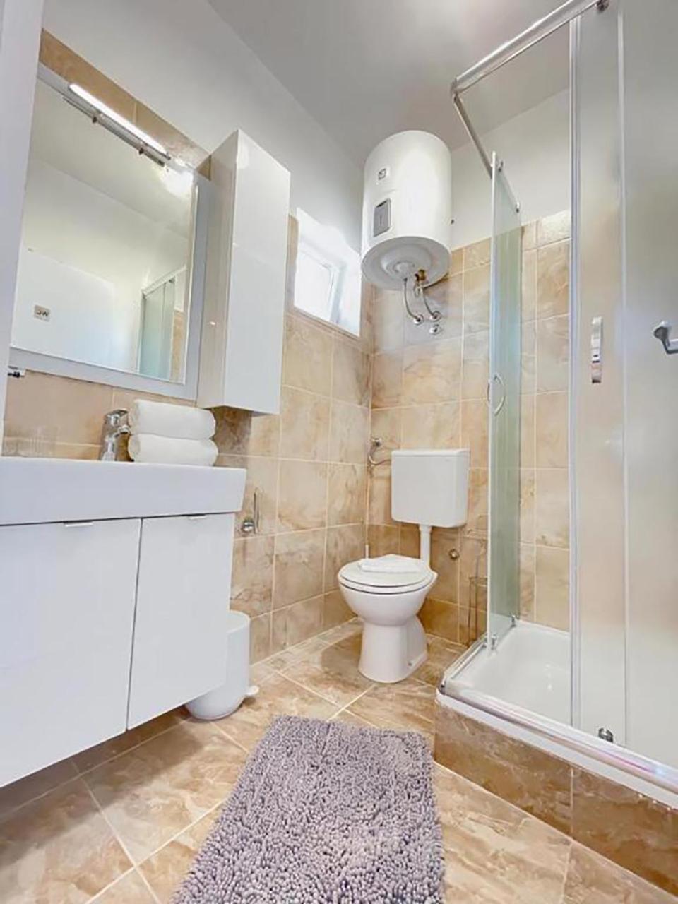 Caramel Comforts In Stinjan Only 800 Meters From The Beach PUY Exterior foto